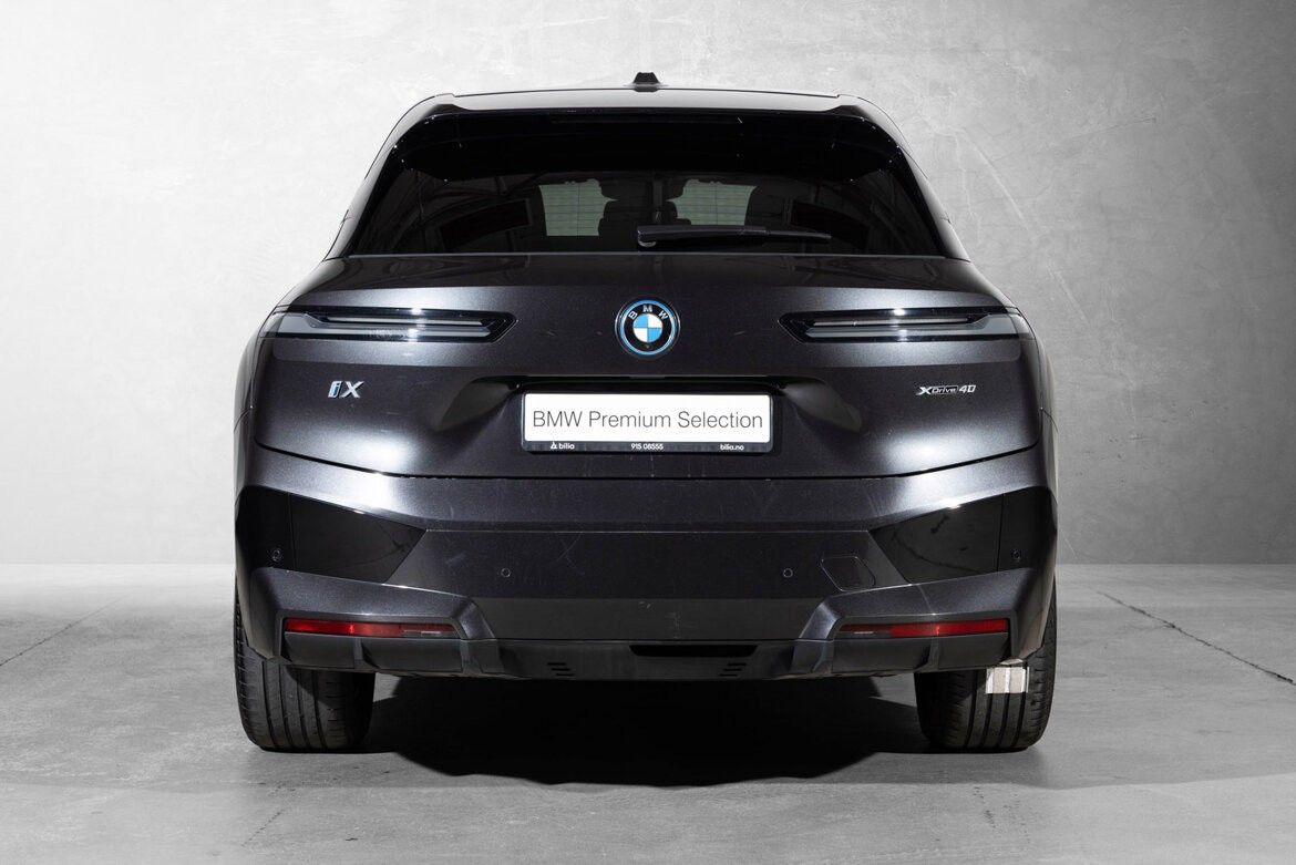 BMW iX xDrive 40