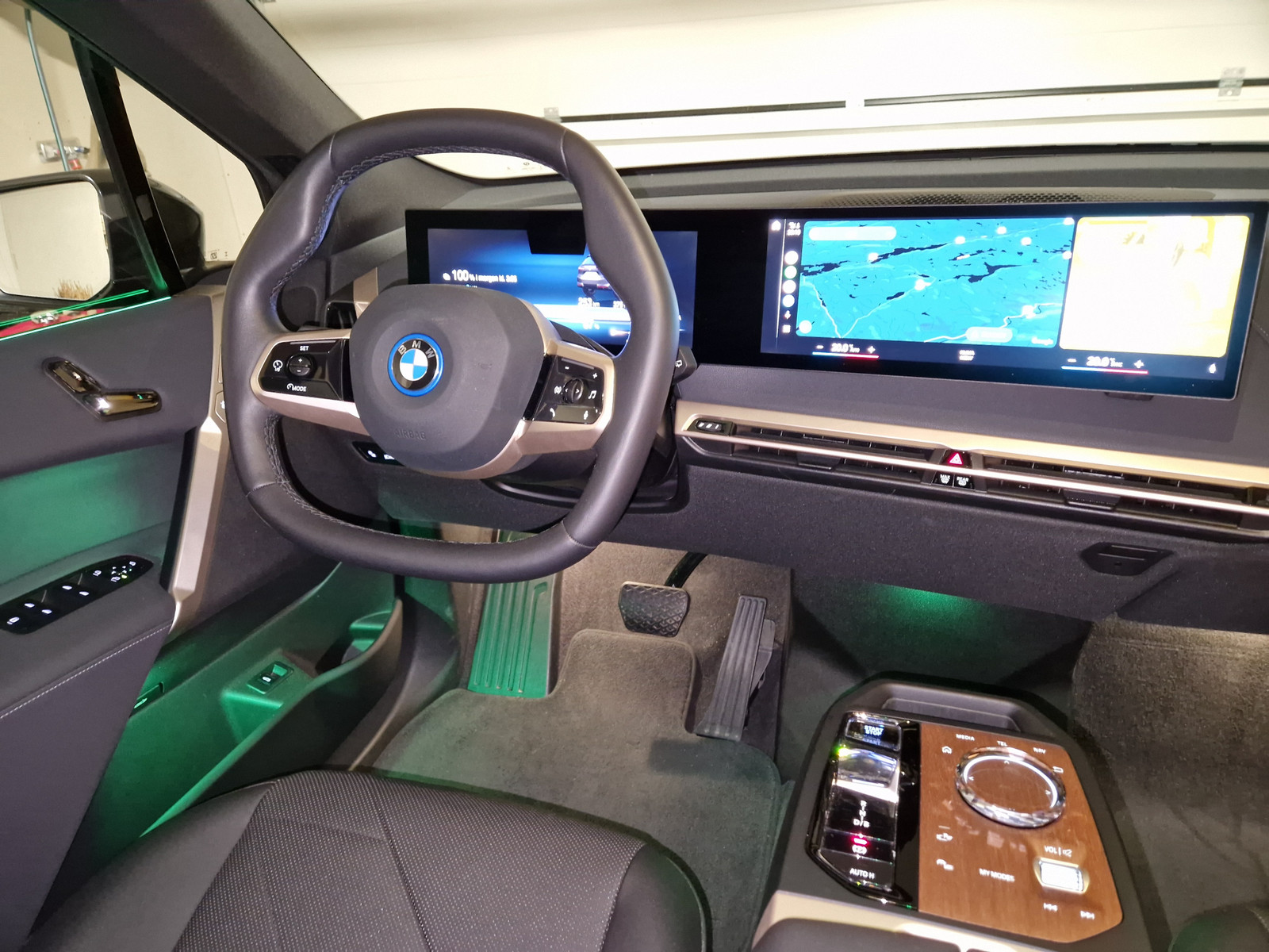 BMW iX xDrive 40
