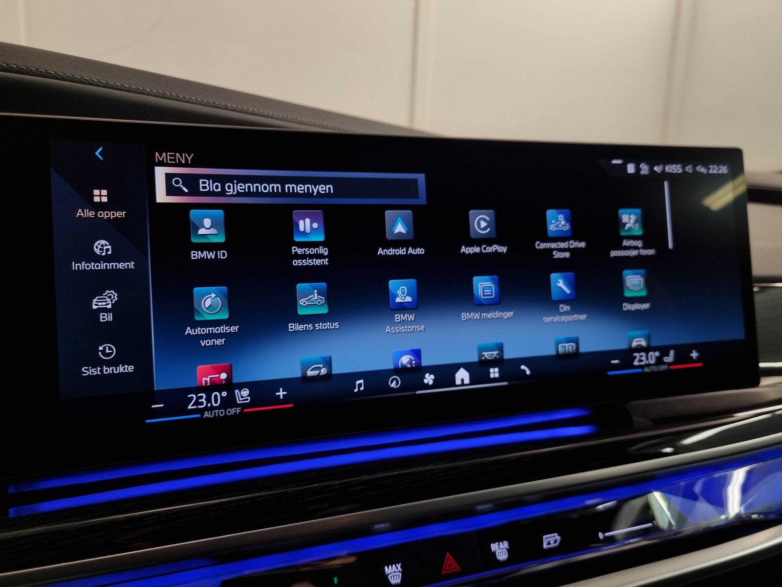 BMW i7