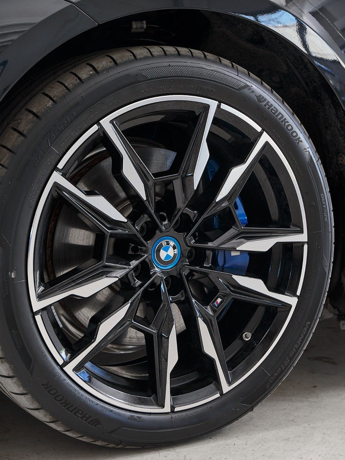 BMW i4 M50