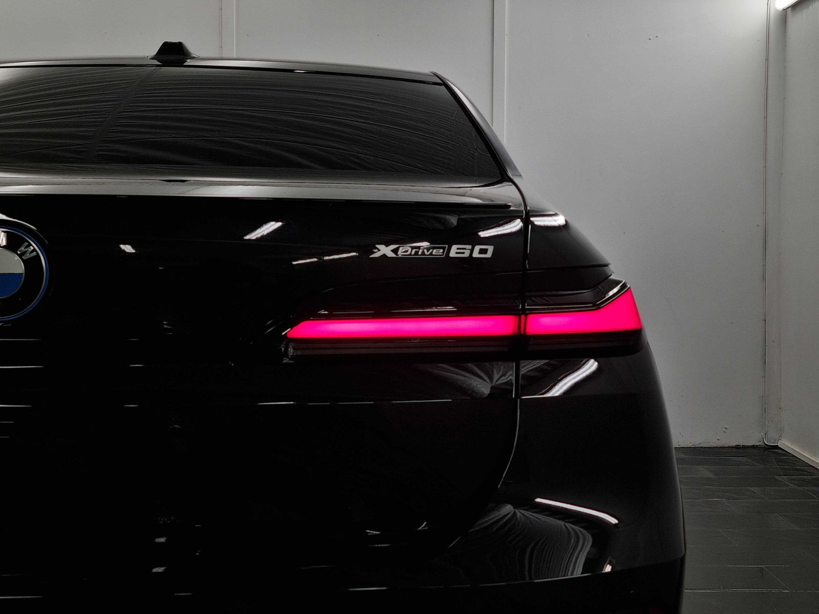 BMW i7