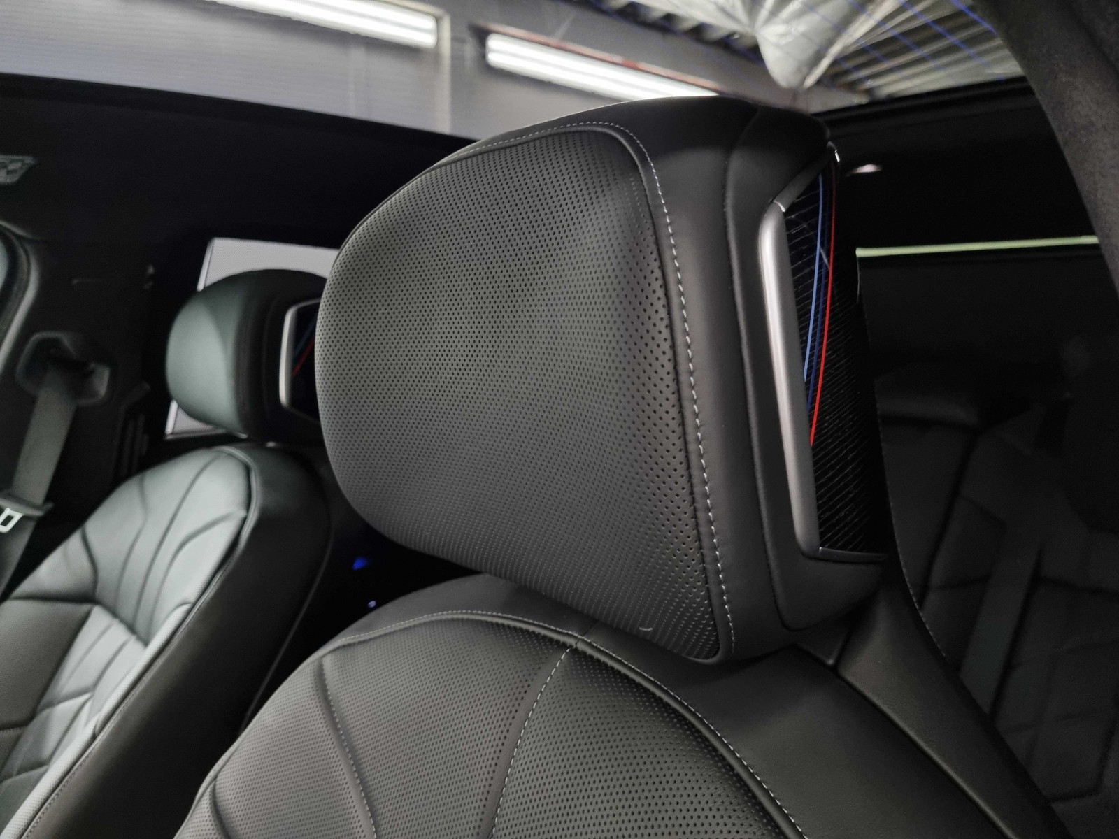 BMW i7