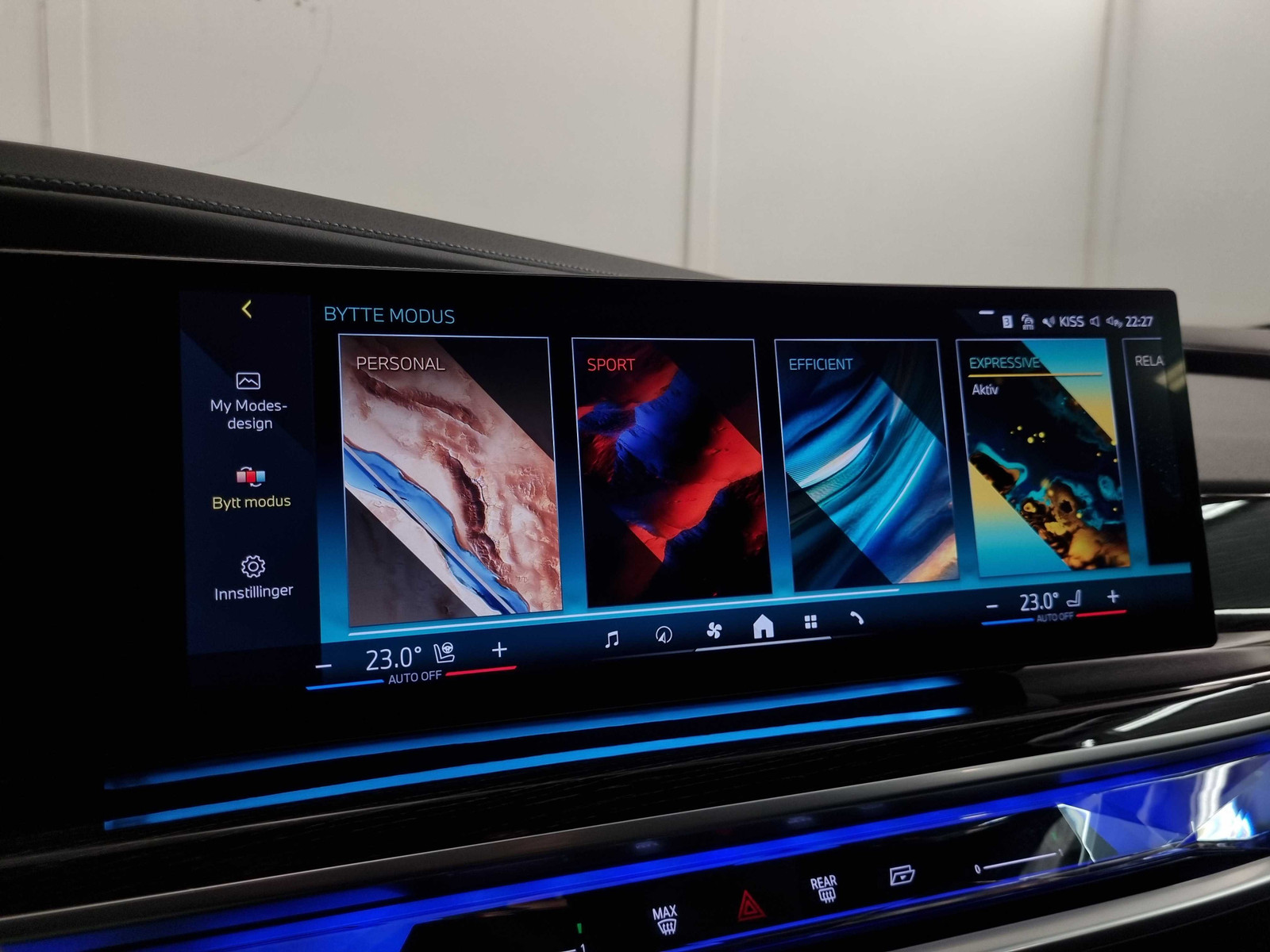 BMW i7