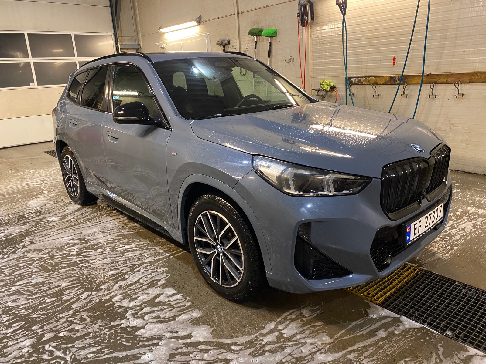 BMW iX1
