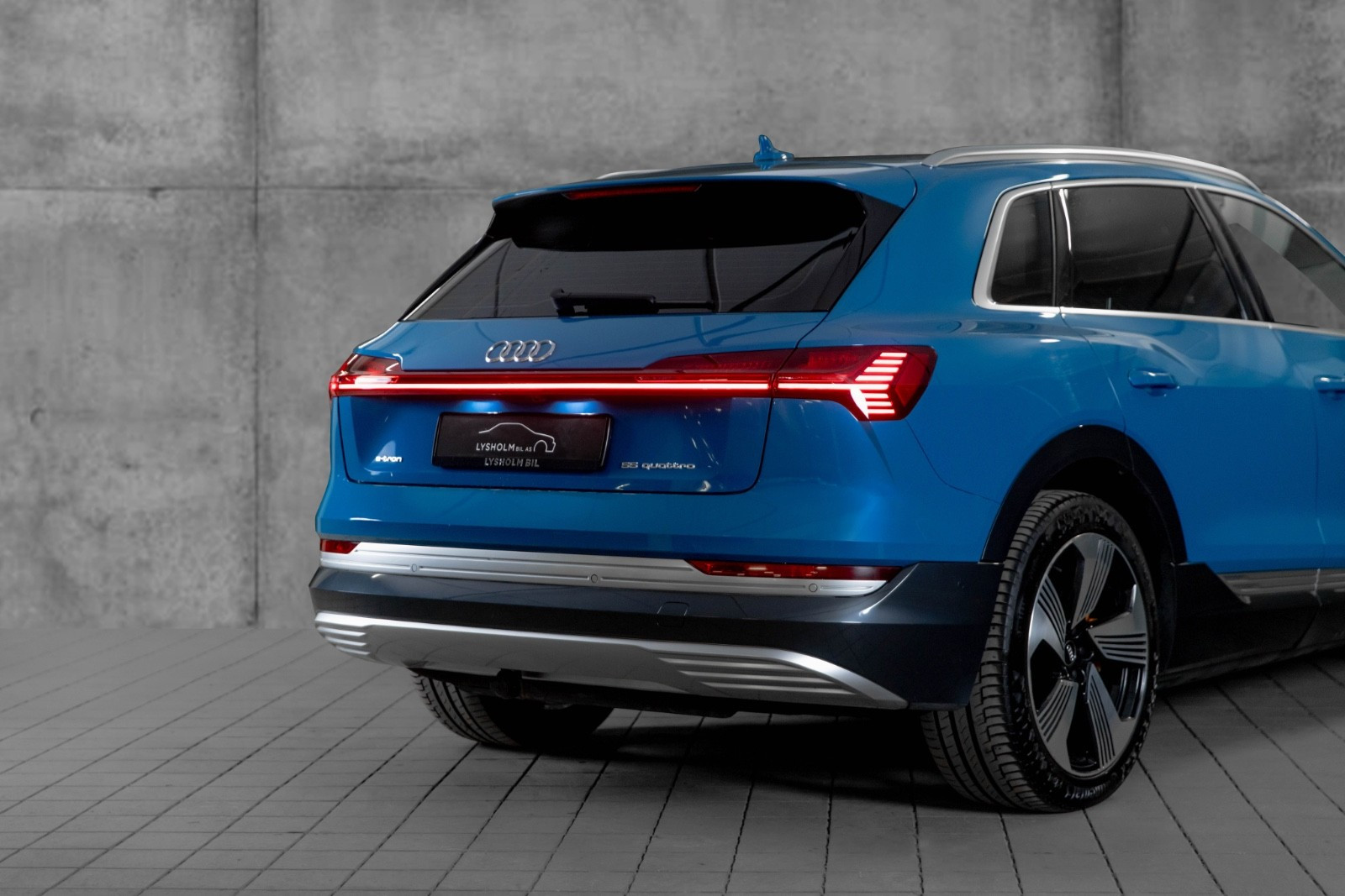 Audi e-tron