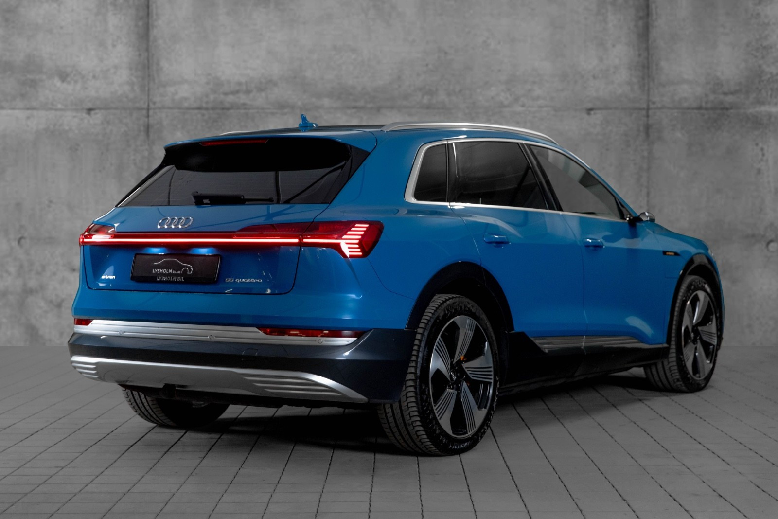 Audi e-tron