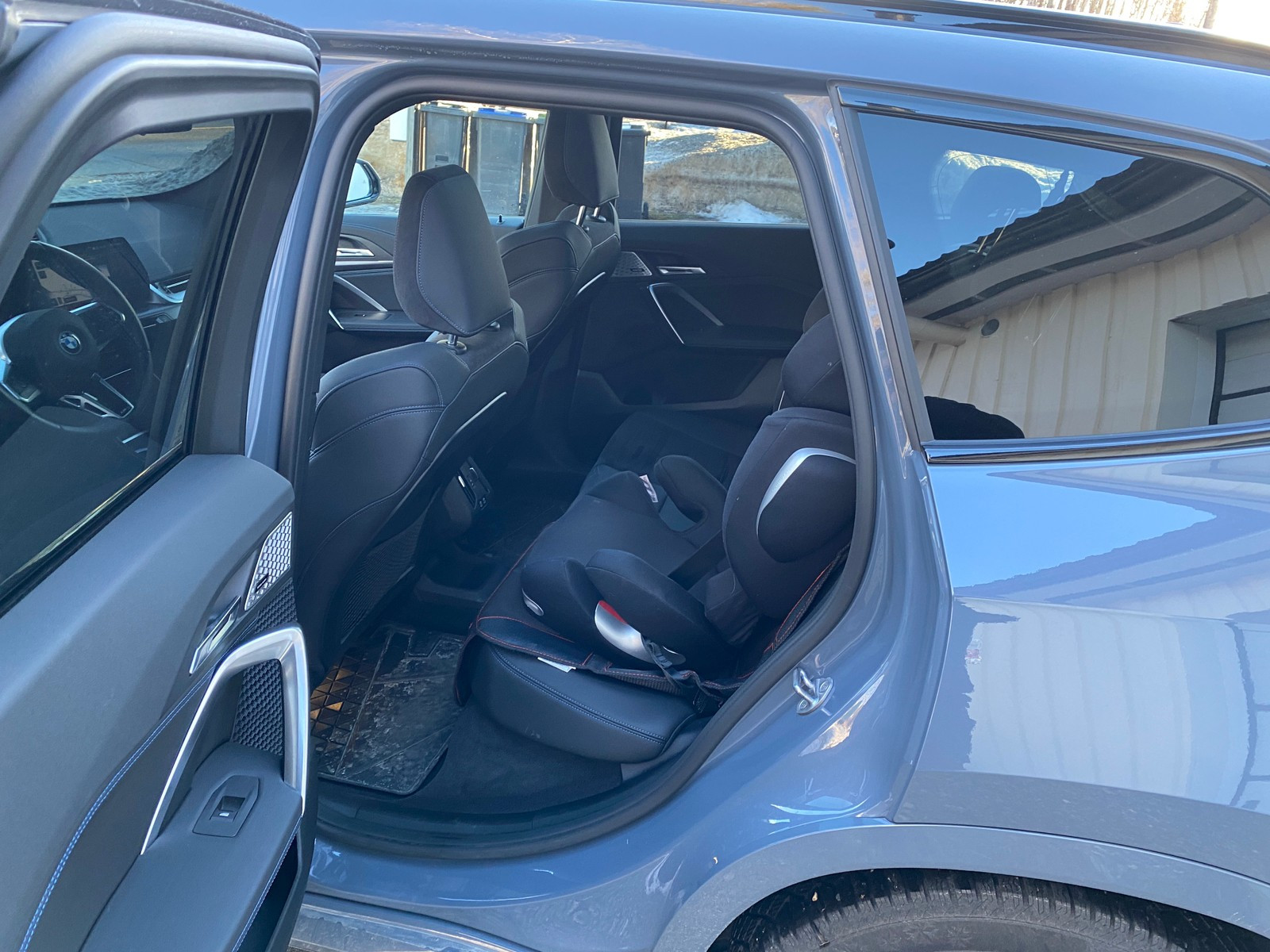 BMW iX1