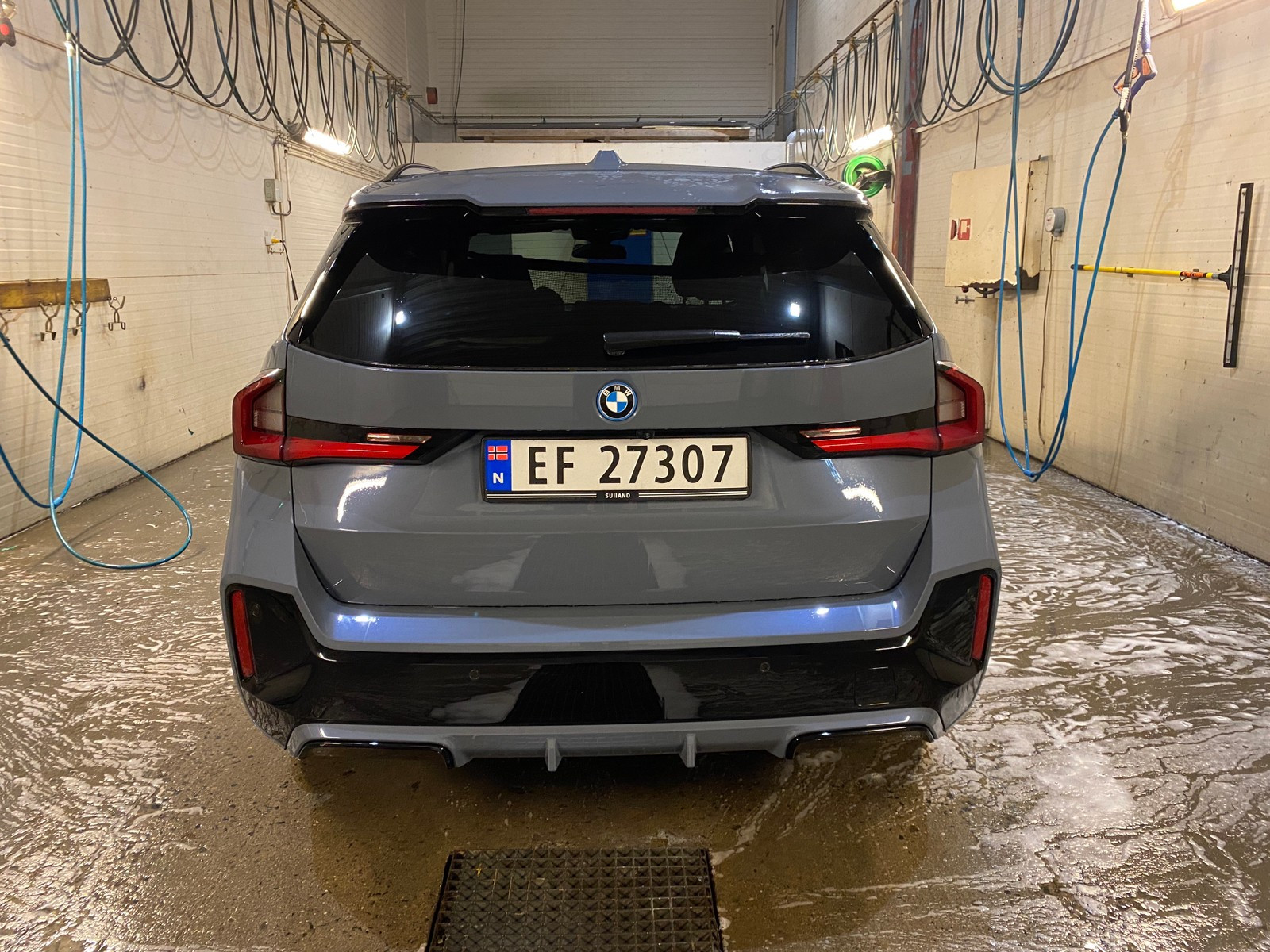 BMW iX1