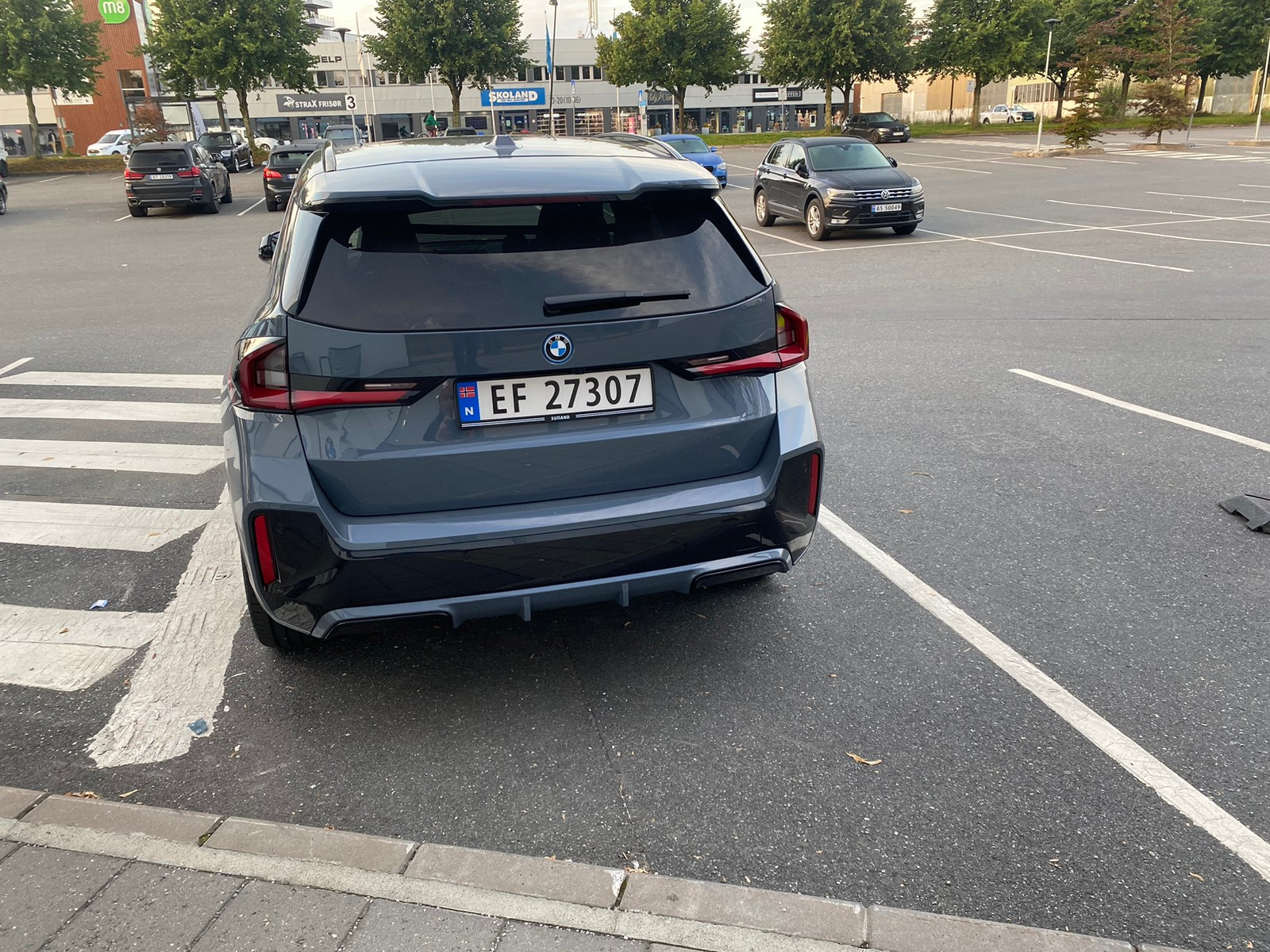 BMW iX1