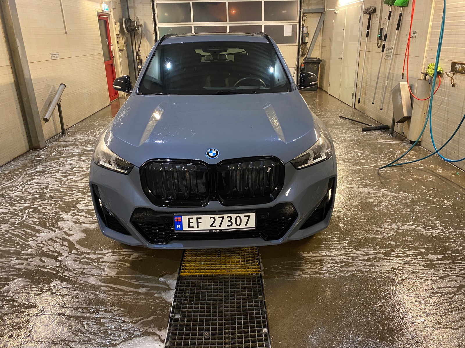 BMW iX1