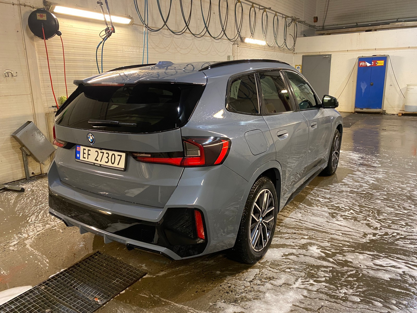 BMW iX1