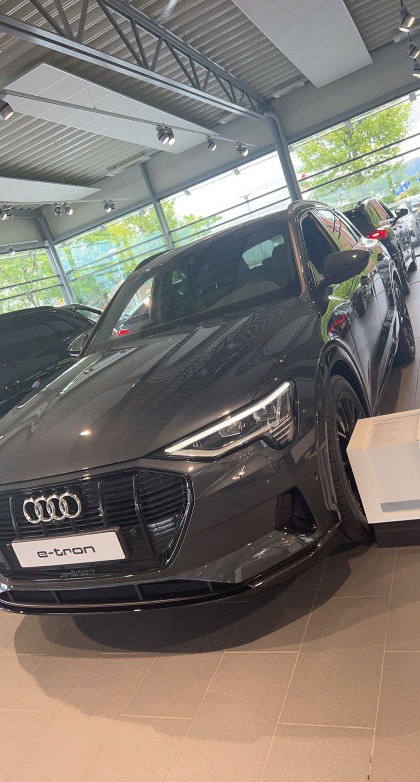 Audi e-tron