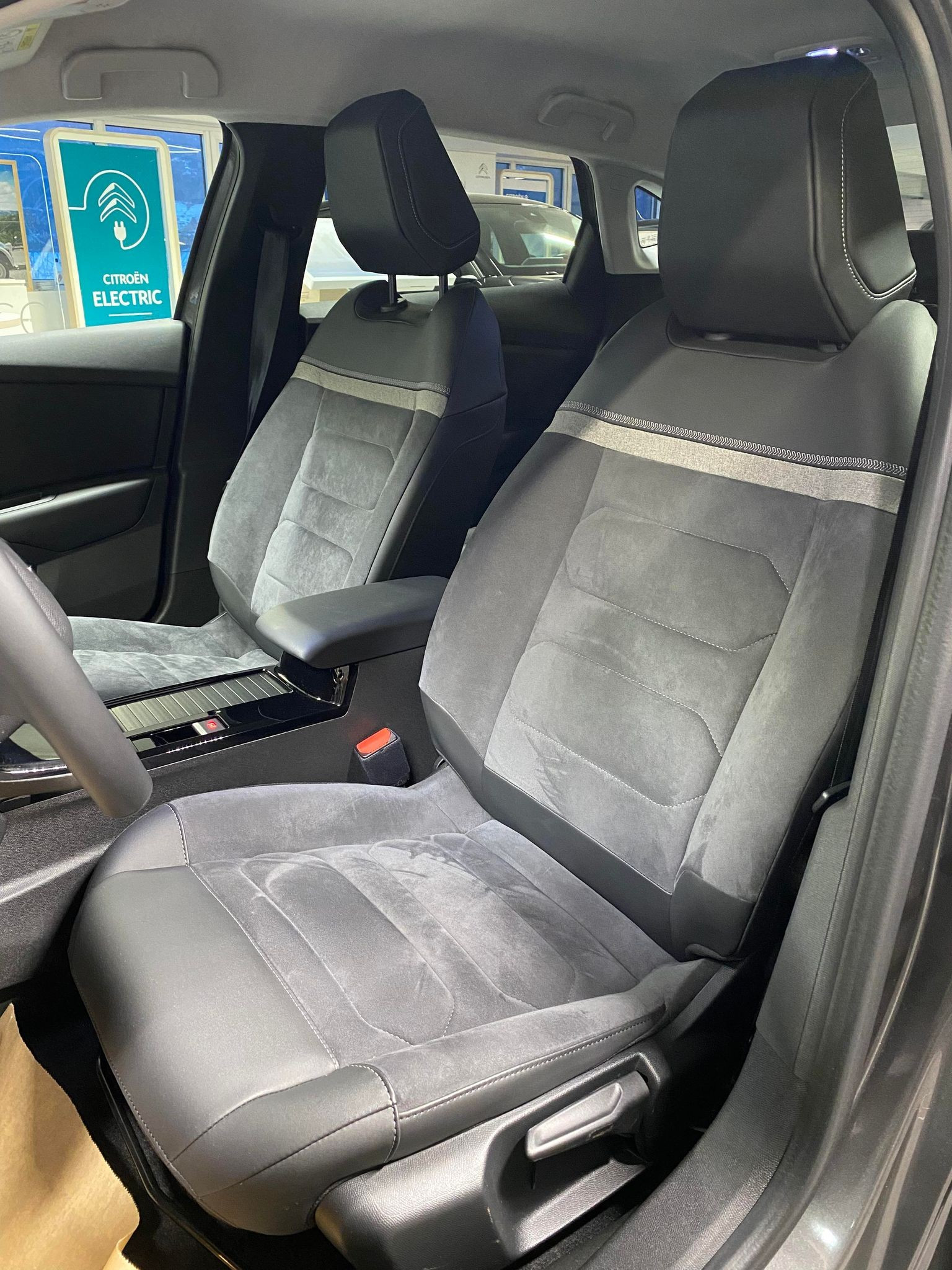 Citroen E-C4 X