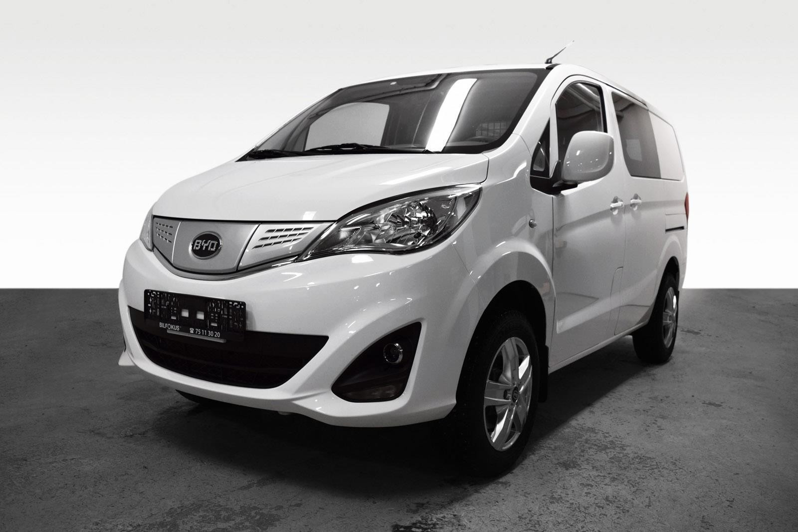 BYD T3
