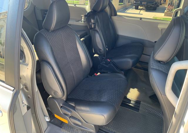 Toyota Sienna Sport 2012