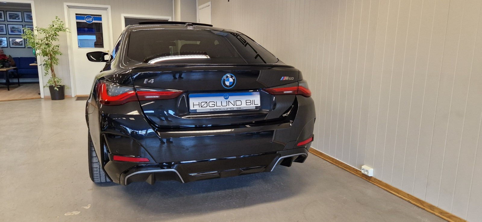 BMW i4 M50