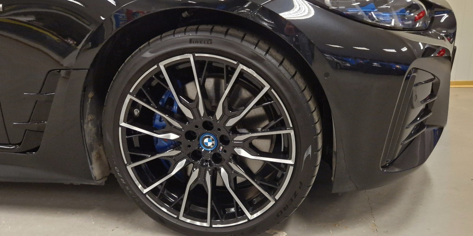 BMW i4 M50