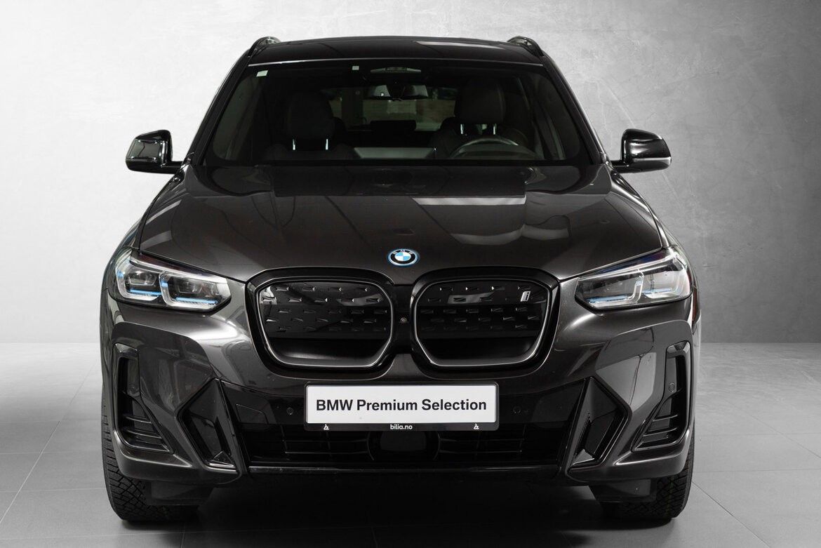 BMW iX3
