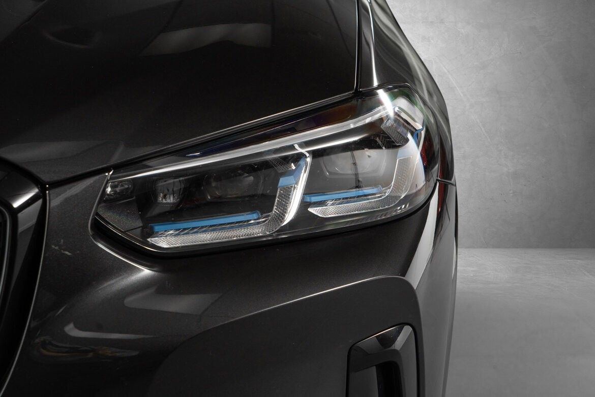 BMW iX3