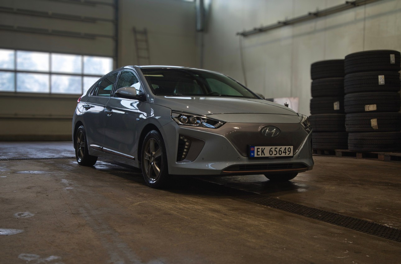 Hyundai IONIQ