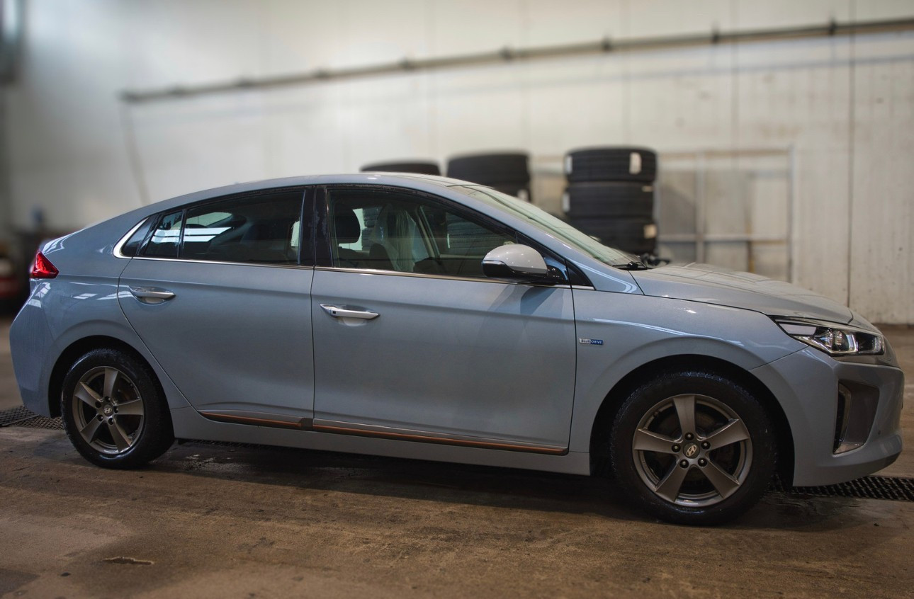 Hyundai IONIQ