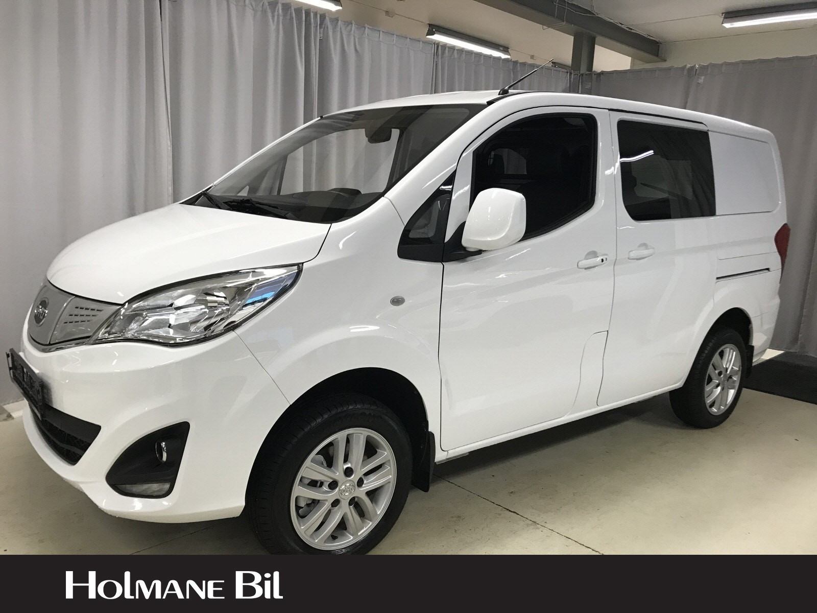 BYD T3