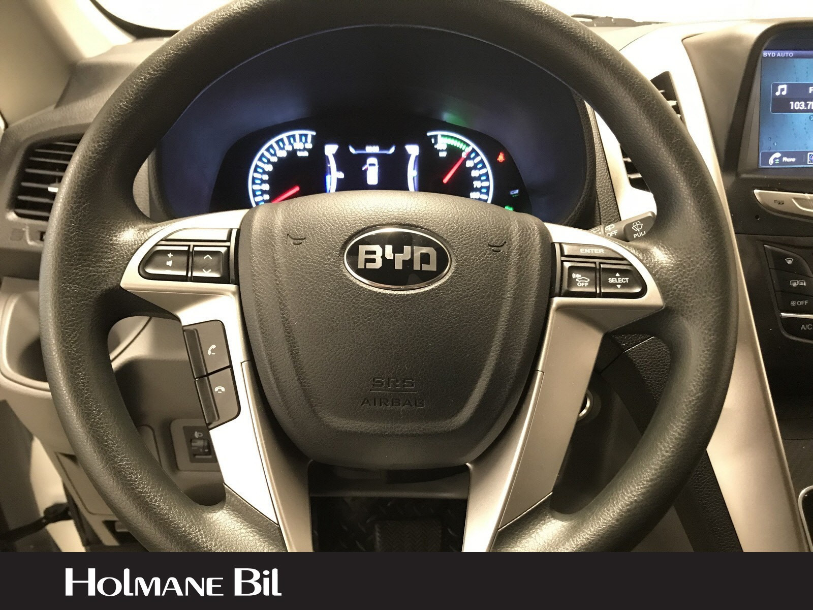 BYD T3