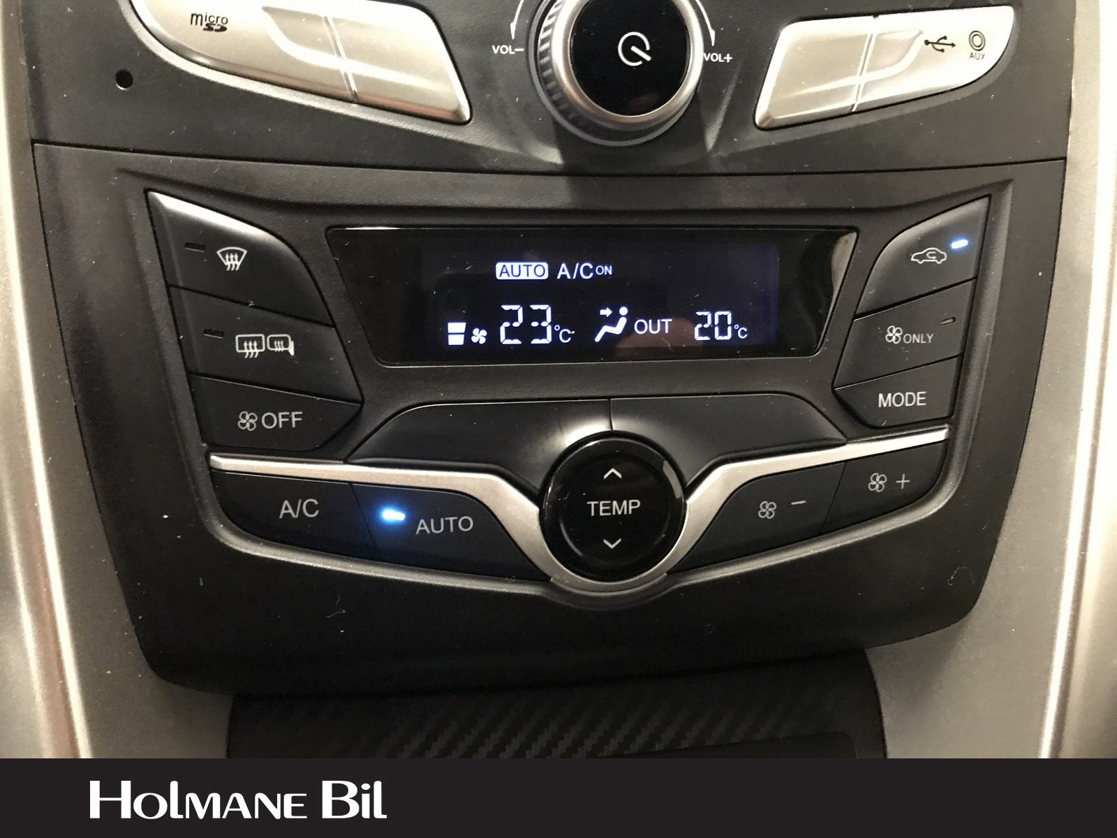 BYD T3