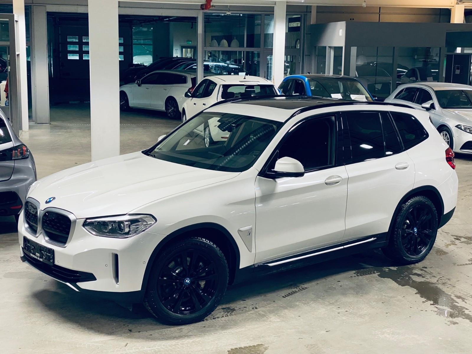 BMW iX3