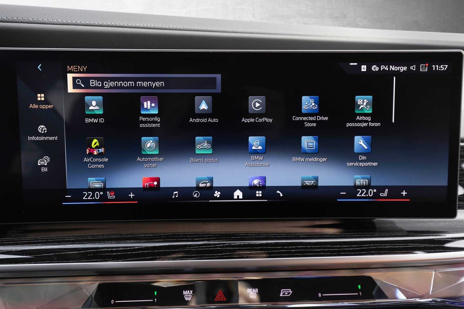BMW i7