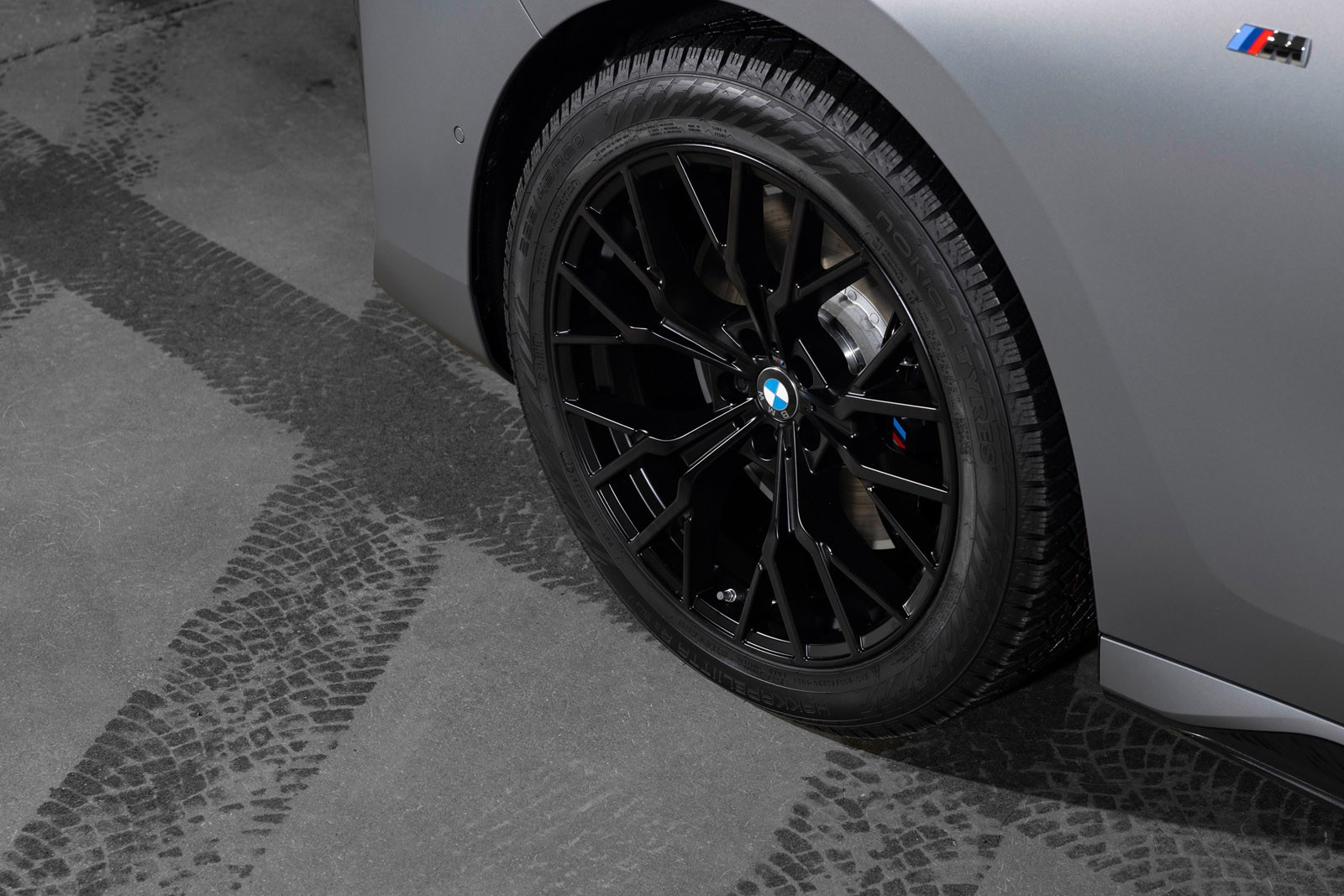 BMW i7