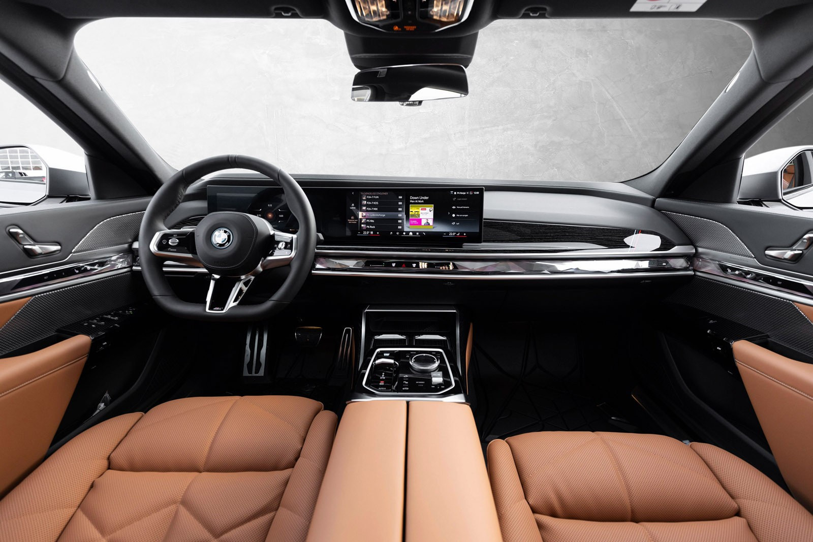 BMW i7