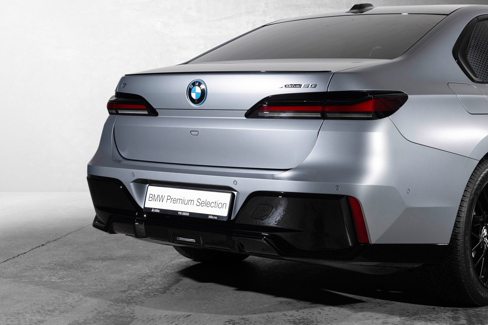 BMW i7