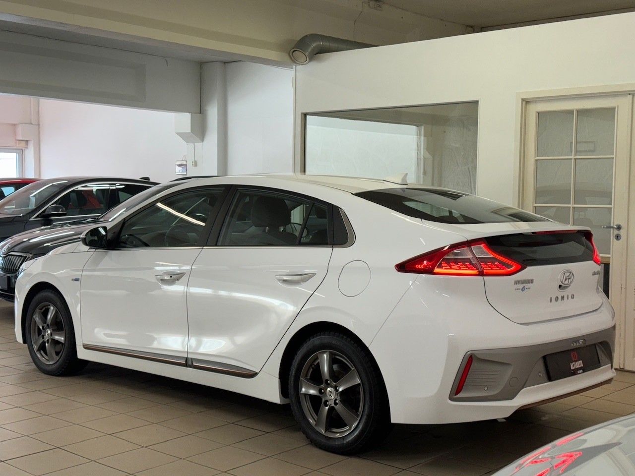 Hyundai IONIQ