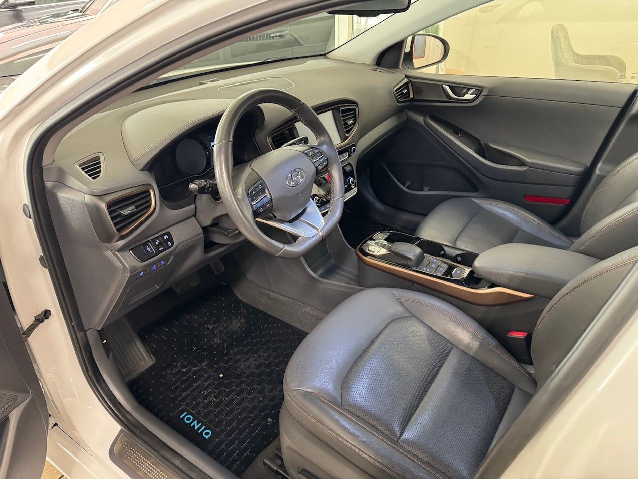 Hyundai IONIQ