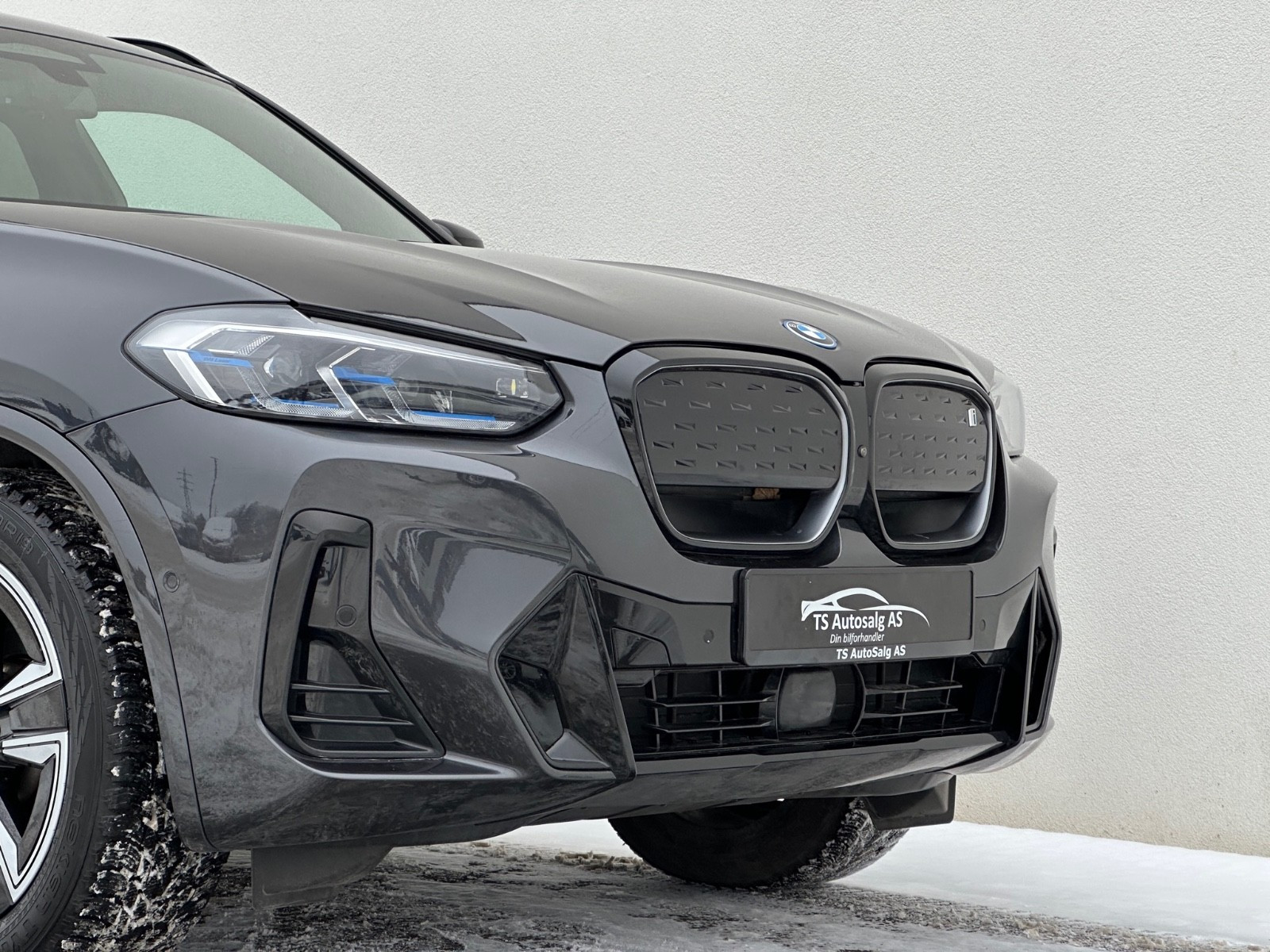 BMW iX3