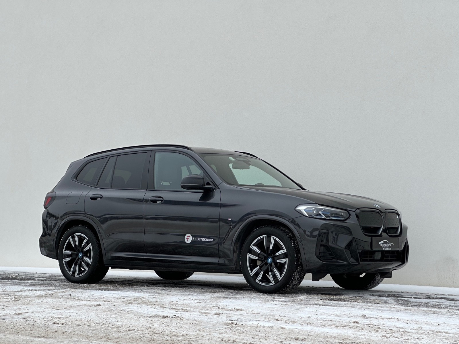BMW iX3