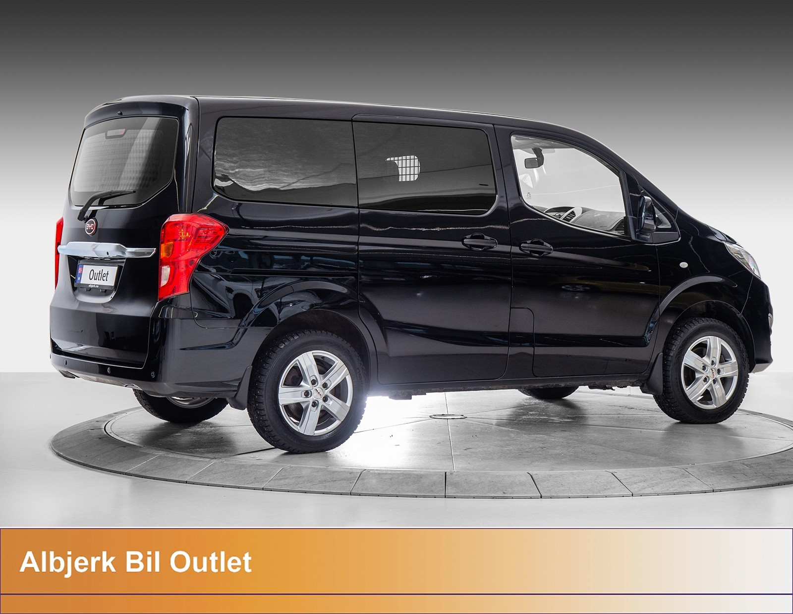 BYD T3