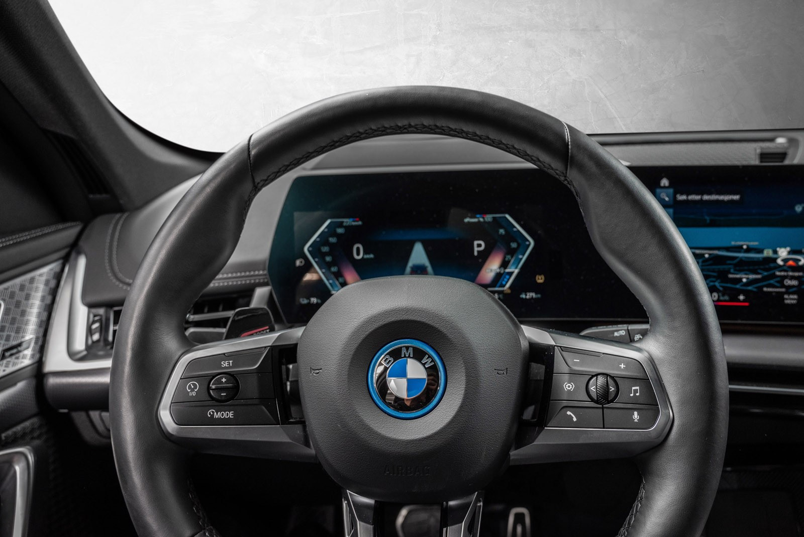 BMW iX1