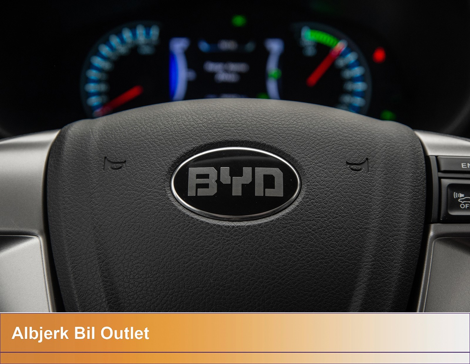 BYD T3