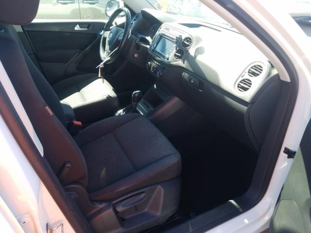 Volkswagen Tiguan S 2015