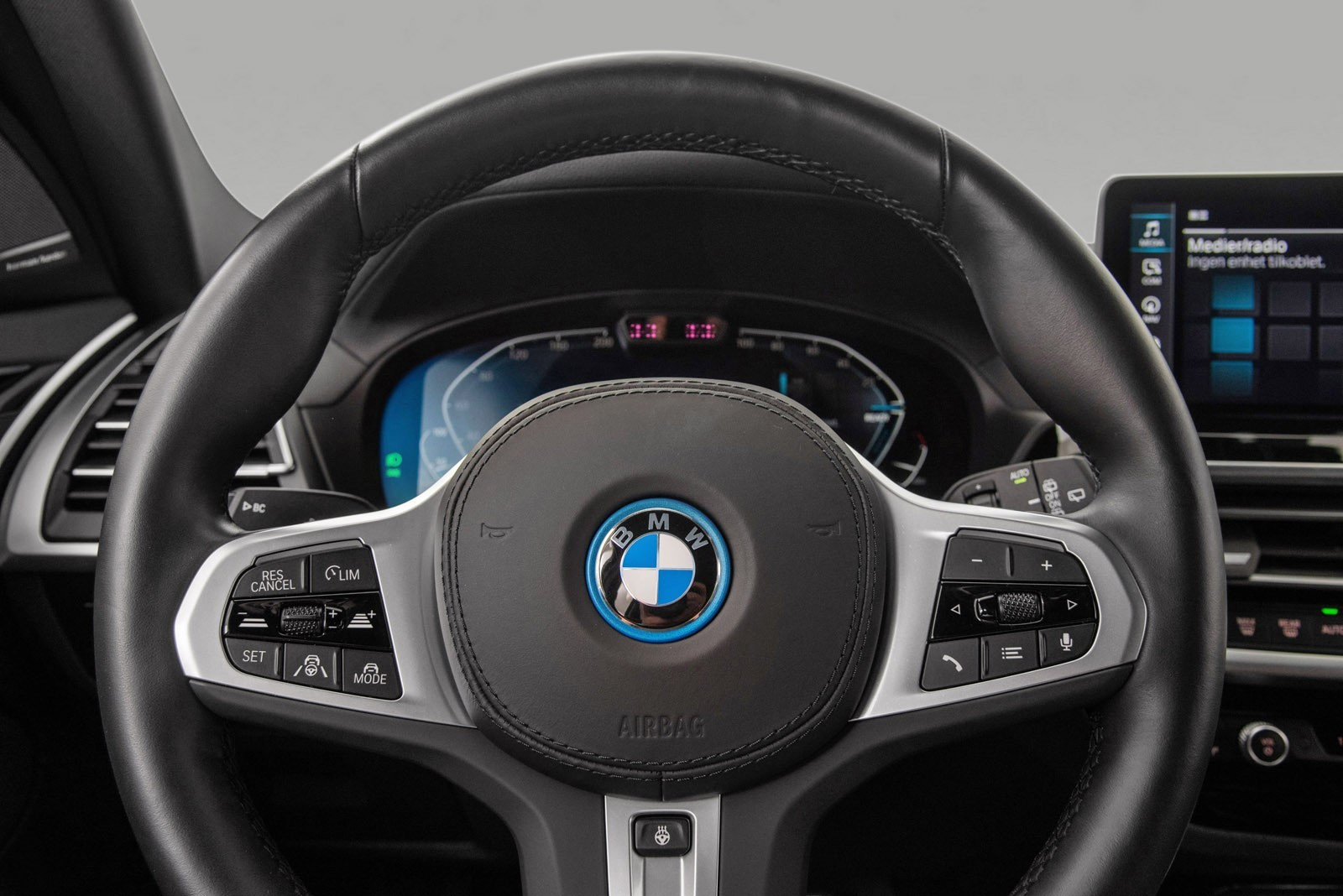 BMW iX3