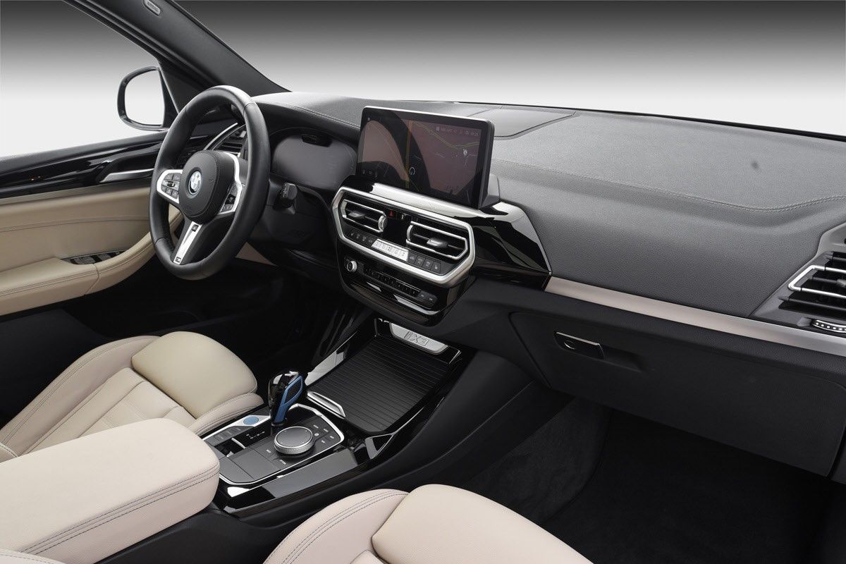BMW iX3
