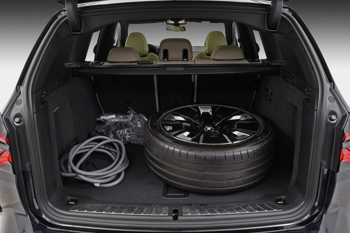 BMW iX3