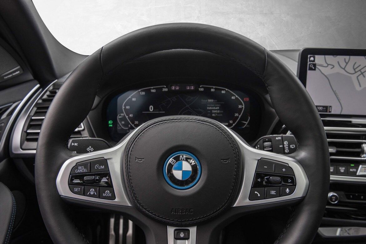 BMW iX3