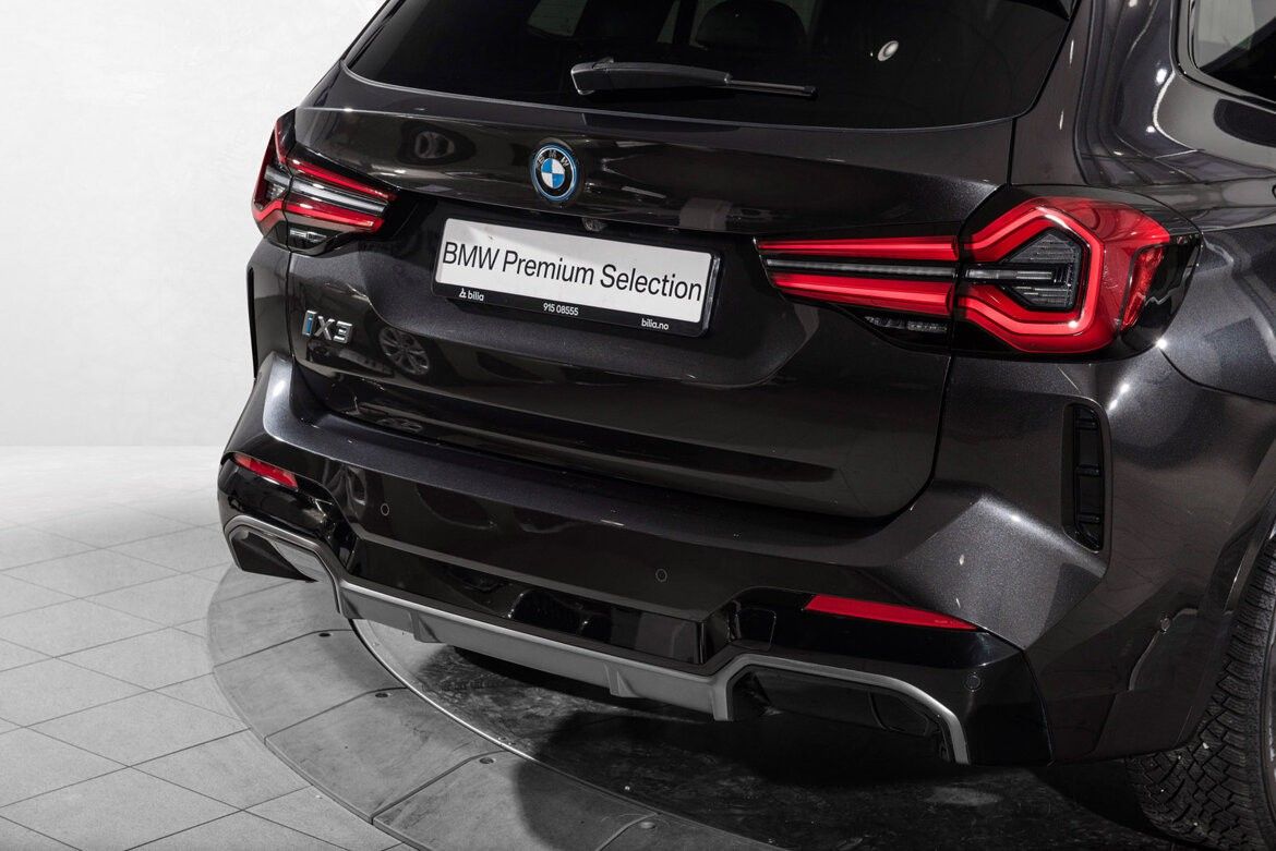 BMW iX3