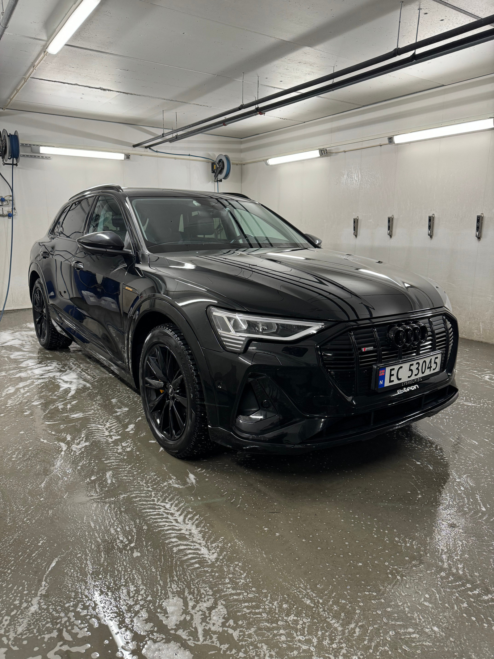 Audi e-tron