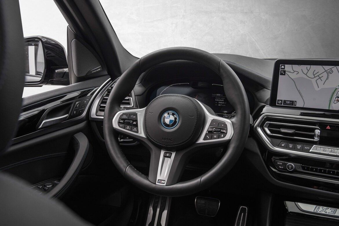 BMW iX3