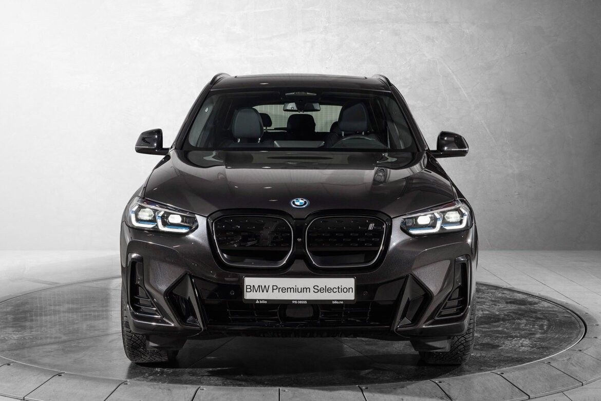 BMW iX3