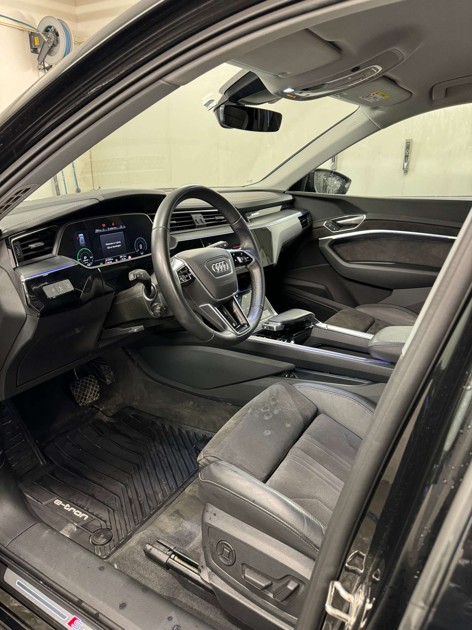 Audi e-tron